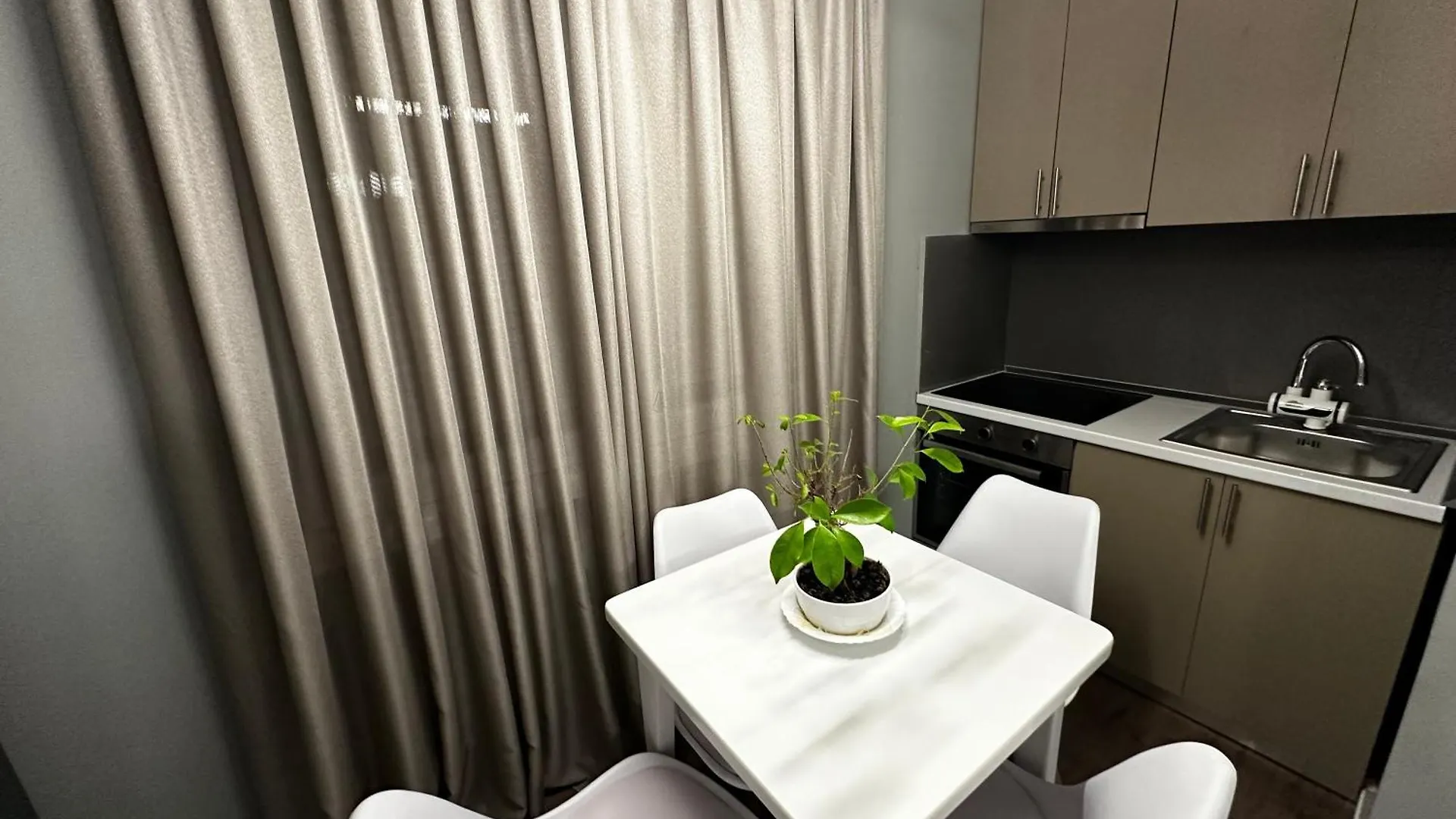 Delux City Inn Tirana Apartment